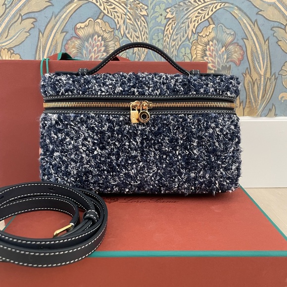 RARE Loro Piana Extra Pocket L19 with Crossbody Strap - Picture 1 of 7